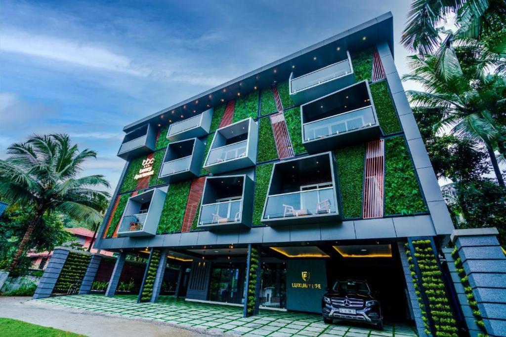Bbc Luxury Apartments Perintalmanna Exterior foto