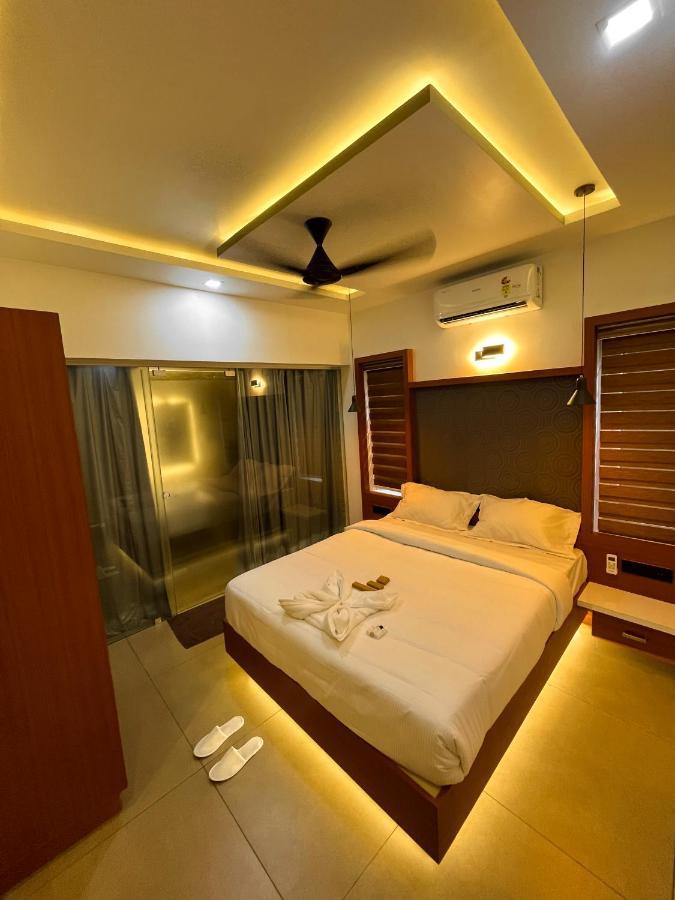 Bbc Luxury Apartments Perintalmanna Exterior foto